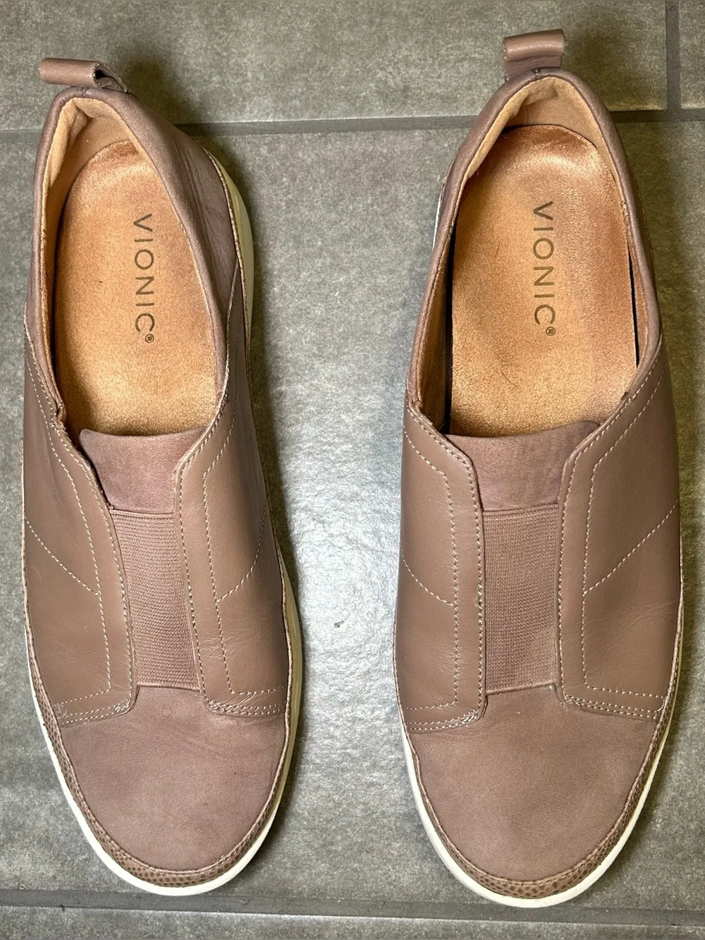Vionic Zinah Neutral Leather Slip On Casual Comfort Sneakers Womens Shoe Size 10